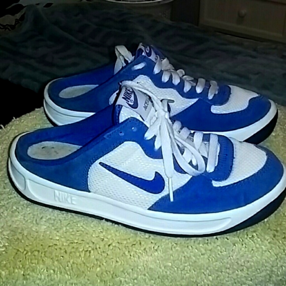 Rare find! Ace 83 Blue and White slip on Nike  Extremely rare!
